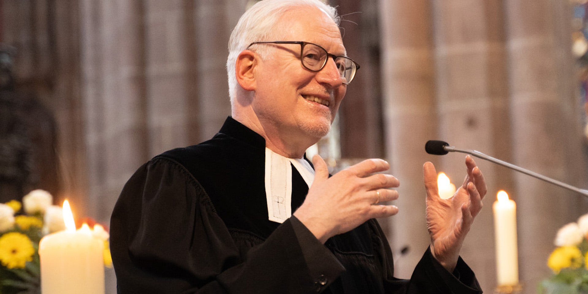 Diakoniepräsident Michael Bammessel bei seiner Abschiedspredigt Diakoniepräsident Michael Bammessel bei seiner Abschiedspredigt